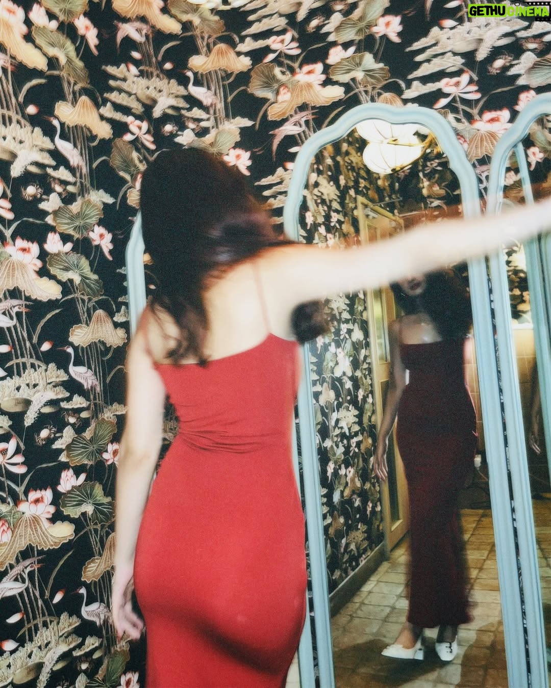 Kasak Singh - 5.8K Likes - cherry red🍒💋⭐️
#explore #fyp #foryoupage #reddress