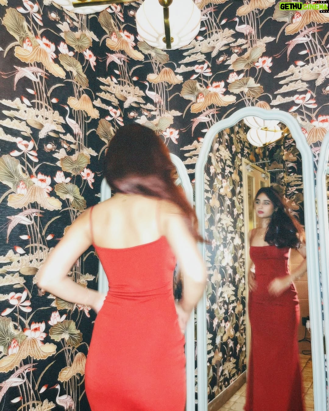 Kasak Singh - 5.8K Likes - cherry red🍒💋⭐️
#explore #fyp #foryoupage #reddress