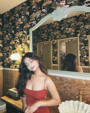 Kasak Singh Instagram - cherry red🍒💋⭐️

#explore #fyp #foryoupage #reddress