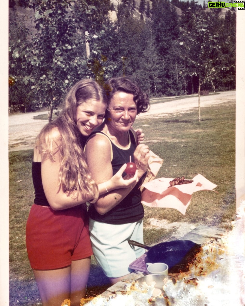 Kathleen Gati - 727 Likes - #HappyMothersDay to my mom in heaven and to everyone who motherās someone, or a pet, or a plant to make them feel loved and cared for. My mom was the best! Miss her everyday since she passed in 1991. #gonetoosoon #loved #MothersDay #love #joy ā¤ļø