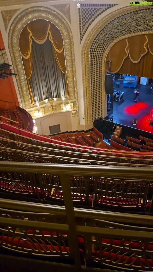 Kathleen Madigan - 1.5K Likes - LOVE this theatre and this town. See ya tonite termites!
#Milwaukee #pabst #pabsttheater #kathleenmadigan #madiganspubcast #daydrinkingtour #standup #standuocomedy