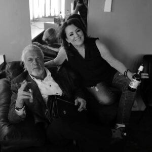 Kathleen Madigan Instagram - Me and my bff of 35 yrs. Thanks to Ron and all of my friends at the Pabst and everyone who bought tickets🎫.

What a fun night! Can't wait for you to see it 🫶

📸: @robbysphotos 
💄: @tarrynfeldman 
🧥: @krystaldouglas 

#Milwaukee #amazonspecial #ronwhite #tatersalad #kathleenmadigan #madiganspubcast #thefamilythread #daydrinkingtour #standup #standupcomedy #comedian