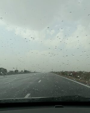 Kaushiki Rathore Instagram - Aao milo chalo 🚙
