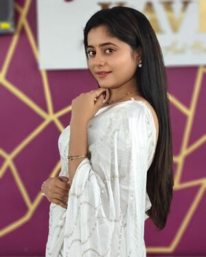 Kaveri Bagalkote Instagram - 🤍✨

#kaveribagalkote

Saree from : @anulucky_collections