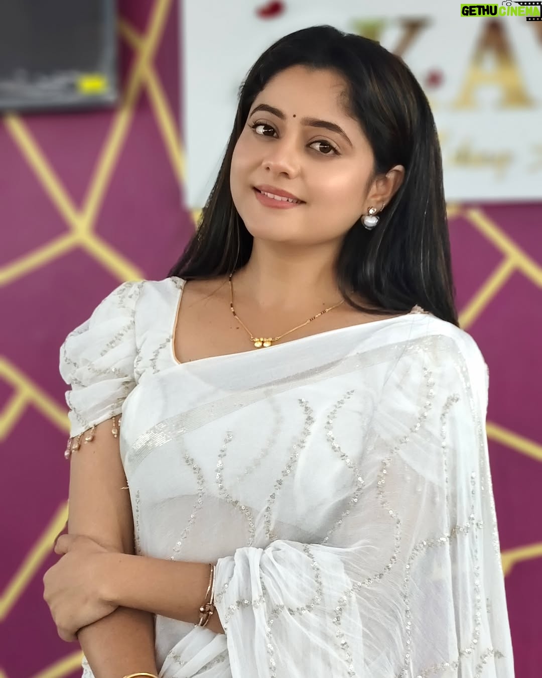 Kaveri Bagalkote - 9.1K Likes - 🤍✨
#kaveribagalkote
Saree from : @anulucky_collections
