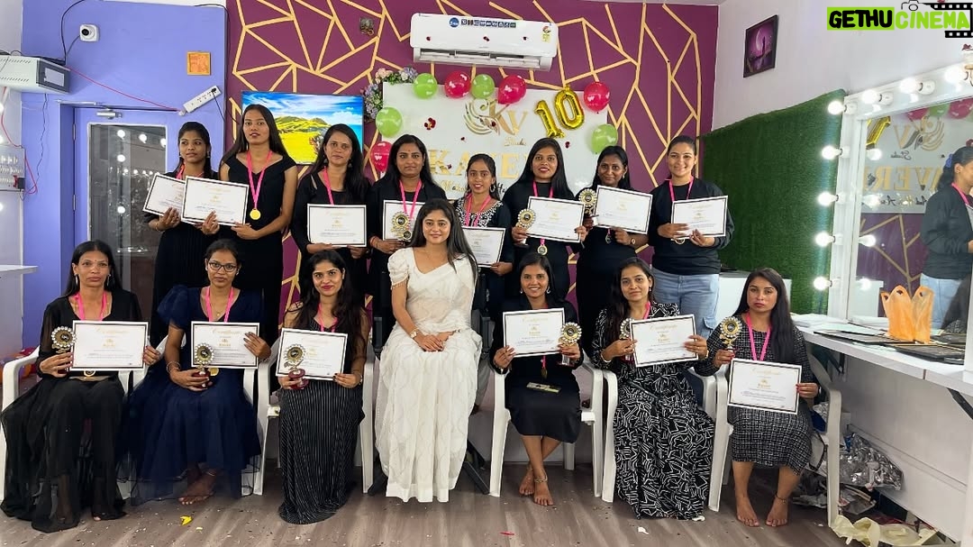 Kaveri Bagalkote - 834 Likes - Congratulations my dear students for completing the internship 💐🥰
All the very best ❤️
#kaveribagalkote