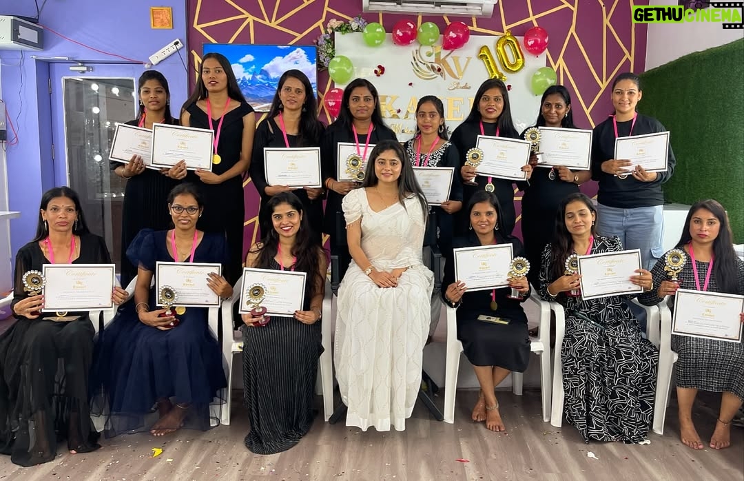 Kaveri Bagalkote - 834 Likes - Congratulations my dear students for completing the internship 💐🥰
All the very best ❤️
#kaveribagalkote
