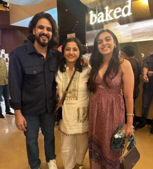Kavita Seth Instagram - Kesari Chapter 2 is a film that demands every bit of your attention! Truly an honour to be part of this moving film and the music team as one of the composers.
@sethkavita - your voice is pure magic on this one, so grateful to have done this with you again! And - @masabagupta , you brought the song to life so beautifully.
Big love and gratitude to @azeemdayani @prathmeshdudhane @tanviasher & @irshadkamilofficial for all the endless nights, support and love for making this happen!