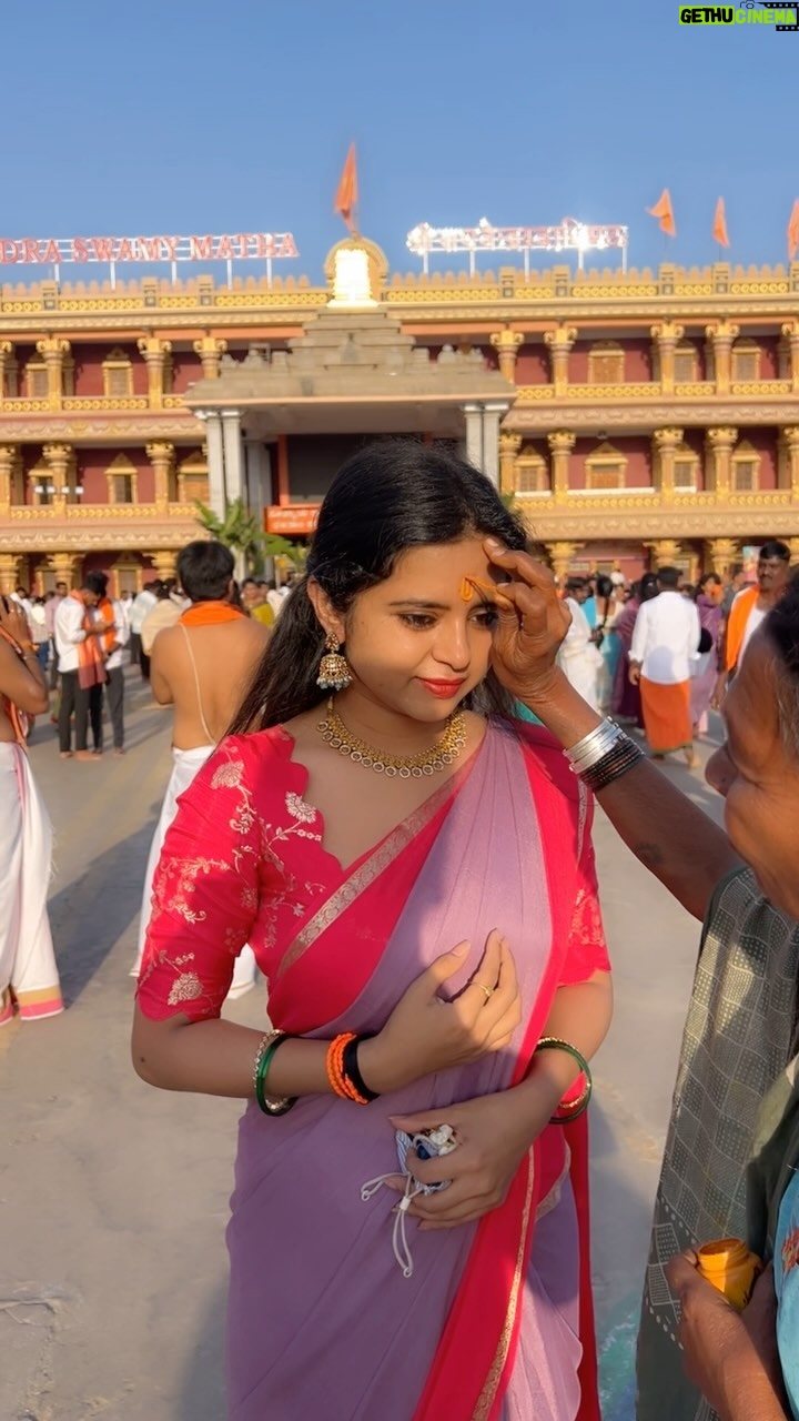 Kavyashree Gowda - 217.7K Likes - šš»ā¤ļøāØ
.
.
.
.
#mantralaya #postivity #k #gururaghavendraswamy
:
.
.
Saree from : @raadhesiri_sarees
Blouse designed by : @rathamdesignstudio