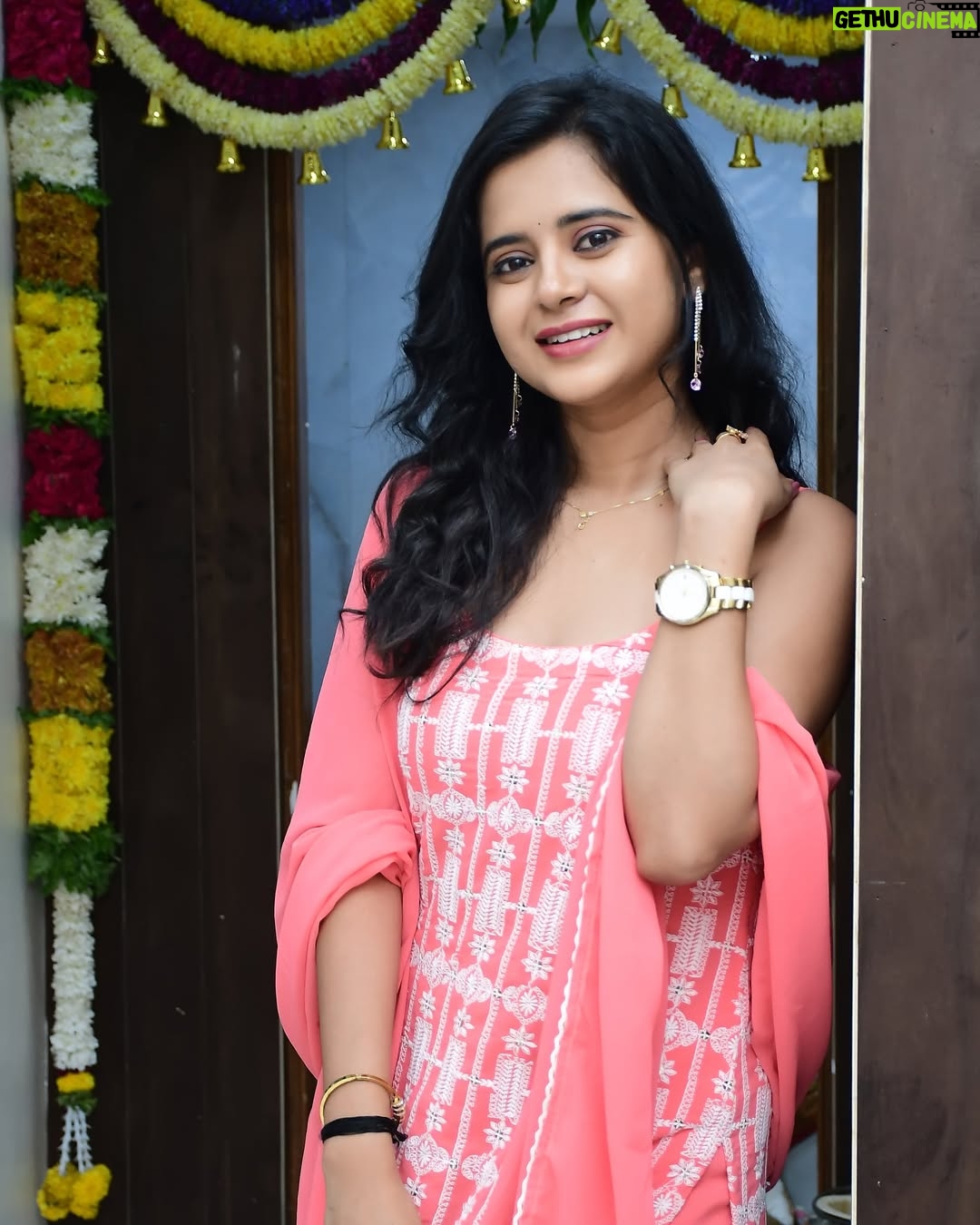 Kavyashree Gowda - 9.3K Likes - ❤️🧿
.
PC : @sharath__photography__
.
.
.
#kavyashreegowda #selflove #k #ksg #mgm #lovely #insta