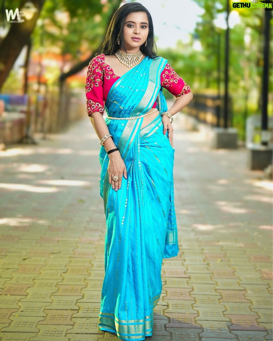 Kavyashree Gowda - 6K Likes - 🩵✨.
.
.
PC @mr_dilip_fotography @mcc_manucampaignscorner
.
Saree : @kanchi_co_yogalakshmi_silks
Blouse : @dt_bridalstudio
.
.
Jewelry : @beadedtreasuresjewelry
Mua : @makeover_by_kavyarohith
Hair : @hair_by_pallavi_shatty
.
.
.
#kavyashreegowda #k #gowri #mgm