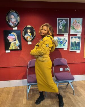 Kehinde Bankole Instagram - BERWICK 🎨🖌️. Self love, the first true love. TheatreTour #annahibiscussong @maltingsberwick