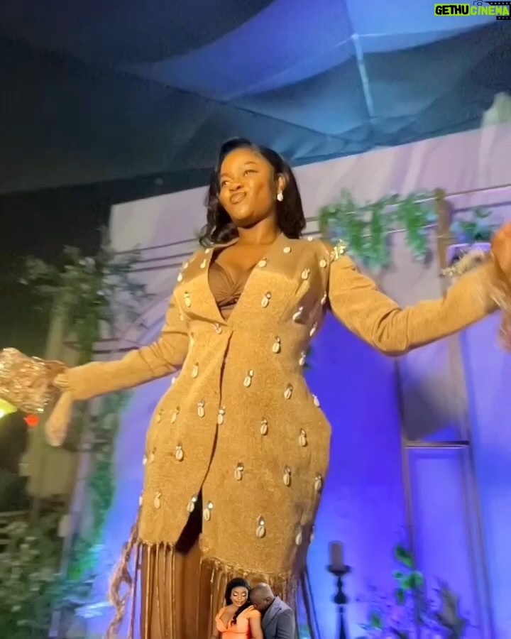Kehinde Bankole - 58.8K Likes - Some fun was had ❤️
Captain Degzy’s wedding Tbt 😍. @tomiwasage slide 6 has a show, please get tickets and support massively 🙏🏽. Last slide I met a cute lil friend!😀
Photos @suruzyshotit