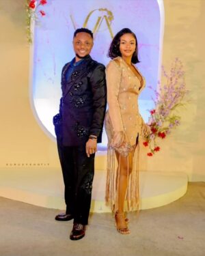Kehinde Bankole Instagram - Some fun was had ❤️ 
Captain Degzy’s wedding Tbt 😍. @tomiwasage slide 6 has a show, please get tickets and support massively 🙏🏽. Last slide I met a cute lil friend!😀
Photos @suruzyshotit