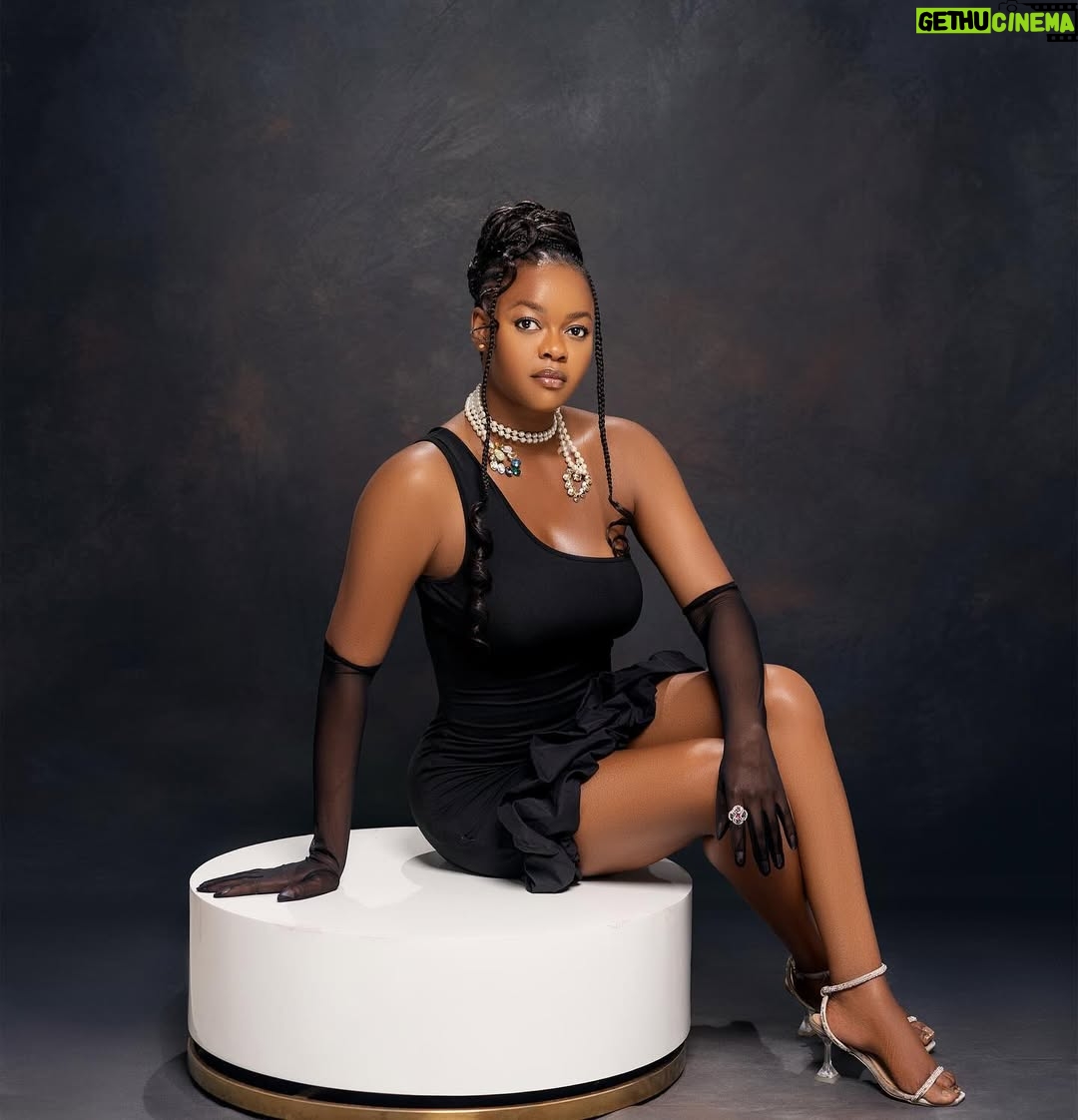 Kehinde Bankole - 58.7K Likes - 🖤🖤🖤👑