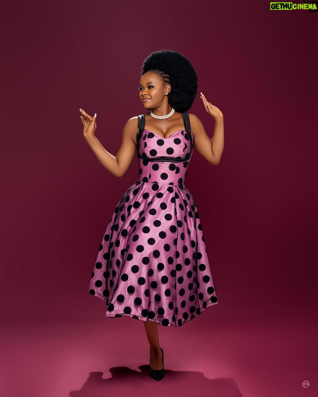 Kehinde Bankole - 41.5K Likes - 💝
dress @ruktem_couture
Jewelry @faragemstones