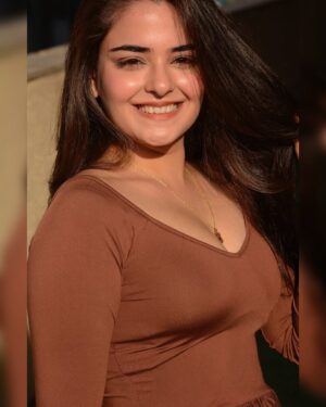 Khushi Mishra Instagram - Brown girl in the sun🌞😛
