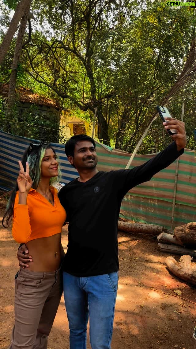 Khyati Shree - 65.2K Likes - Met this Bio Teacher Prashant sir, who turned out to be my fan. A really sweet person who explained that many of his students have gone ahead and cleared NEET. He teaches a class of 120 students and runs a coaching centre too. Now I am excited to visit Kolhapur because I heard so many great things about the place from these guys and I have someone there who can guide me through the unknown parts of the town. Bye bye my friends from Kolhapur, hope to meet you soon again š