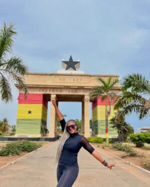 Kiki Omeili Instagram - The WA tour ended where it began……
I flew back into Accra to catch my flight home but like I always say “Did you even come to Ghana if you don’t have a picture in the independence square?”
Independence wasn’t long ago, so the square still has its independence decorations. 

#West Africa
#Accra
#Ghana
#Wanderlust
#KikisWanderlust