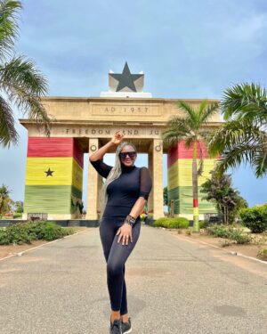 Kiki Omeili Instagram - The WA tour ended where it began……
I flew back into Accra to catch my flight home but like I always say “Did you even come to Ghana if you don’t have a picture in the independence square?”
Independence wasn’t long ago, so the square still has its independence decorations. 

#West Africa
#Accra
#Ghana
#Wanderlust
#KikisWanderlust