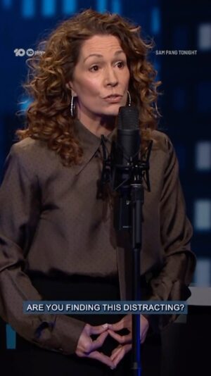 Kitty Flanagan Instagram - @kittyflanagan has some notes 📝 - including specific advice from @rupaulofficial
#SamPangTonight | Streaming now on 10 Play