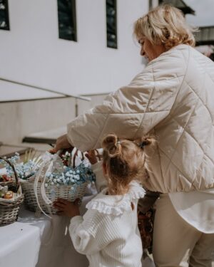 Klaudia Halejcio Instagram - Happy Easter! 🐣💐

@patrz_wspomnienie 📸