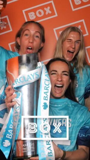 Kosovare Asllani Instagram - WSL here we come!!!
