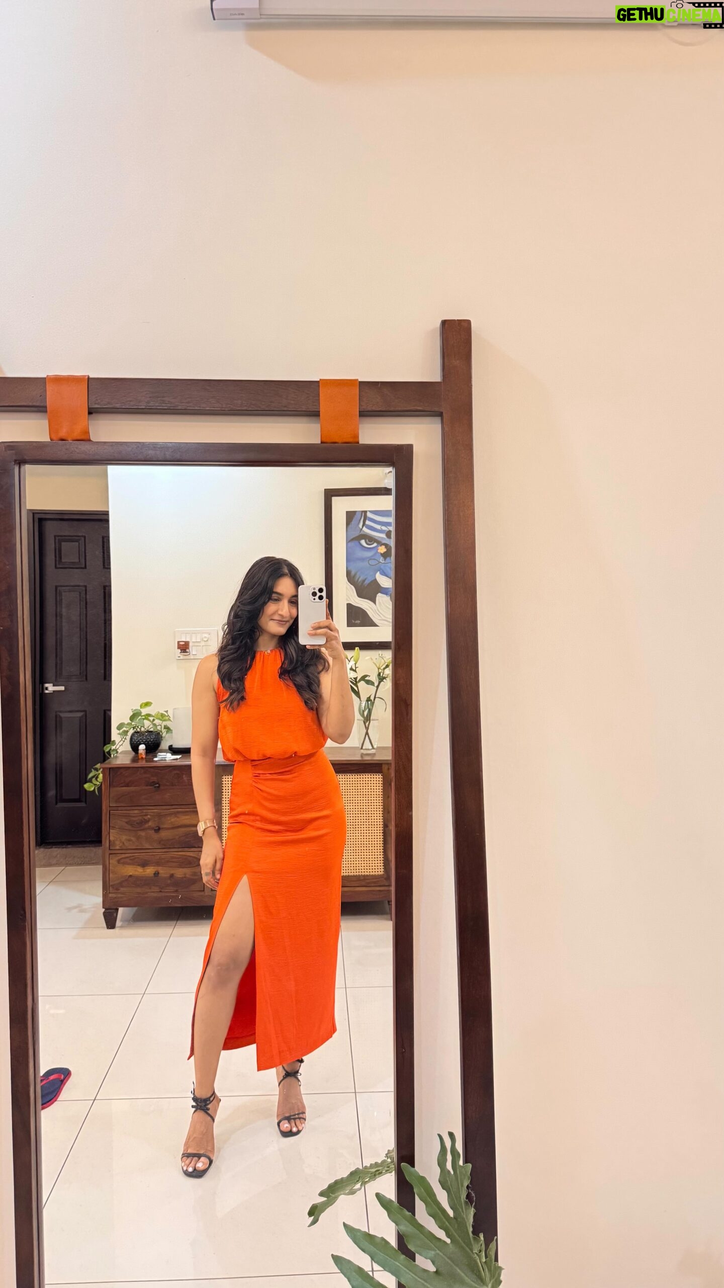 Krishi Thapanda - 48.9K Likes - š§”
Wearing: @zara
Accessories: @ryu.jewels