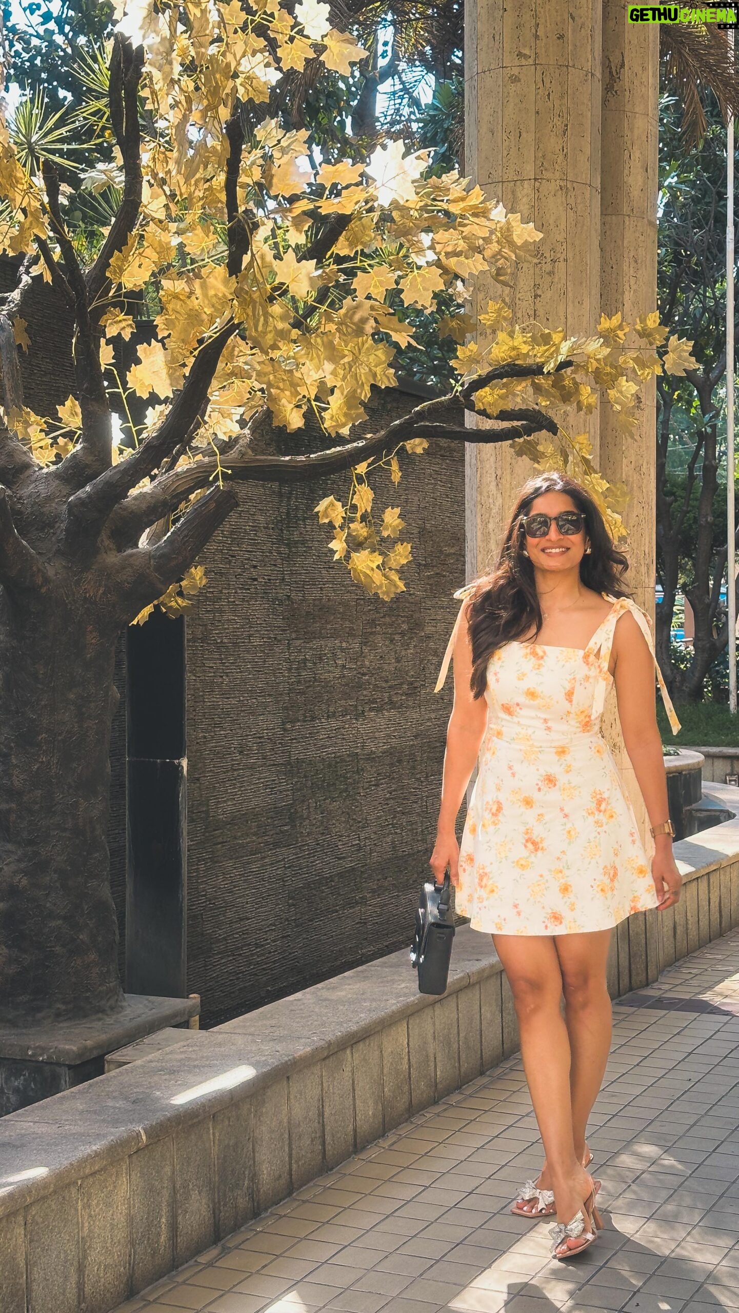 Krishi Thapanda - 56.3K Likes - š»
Wearing: @zara
Sunscreen: @skininspired.in