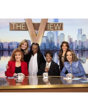 LaTanya Richardson Jackson Instagram - Thank you to the Gracious People of @theviewabc for welcoming me this morning on behalf of PURPOSE! 💙 🩵 

My Sweetie Pie @whoopigoldberg gifted me a batch of her special homemade “WhoopBee Honey”. You’ll get the sweet reference when you see @purposeonbroadway 😉🍯🐝

P.S. @ananavarrofl stopped by with my little friend Cha Cha 🐶