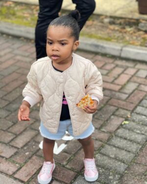 Laura Ikeji Instagram - Big 5. Happy birthday to my daughter Laurel, my baby, my first girl. I love u so much Laurel. U make me proud. God bless u. May u grow to see ur own children, grand n great grandchildren . May u live a fulfilled life. A life full of fun, joy n laughter. I love u.