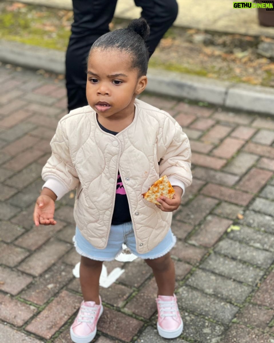 Laura Ikeji - 30.7K Likes - Big 5. Happy birthday to my daughter Laurel, my baby, my first girl. I love u so much Laurel. U make me proud. God bless u. May u grow to see ur own children, grand n great grandchildren . May u live a fulfilled life. A life full of fun, joy n laughter. I love u.