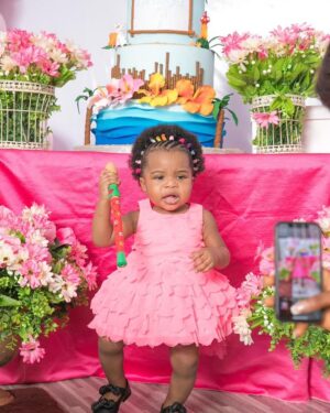 Laura Ikeji Instagram - Big 5. Happy birthday to my daughter Laurel, my baby, my first girl. I love u so much Laurel. U make me proud. God bless u. May u grow to see ur own children, grand n great grandchildren . May u live a fulfilled life. A life full of fun, joy n laughter. I love u.
