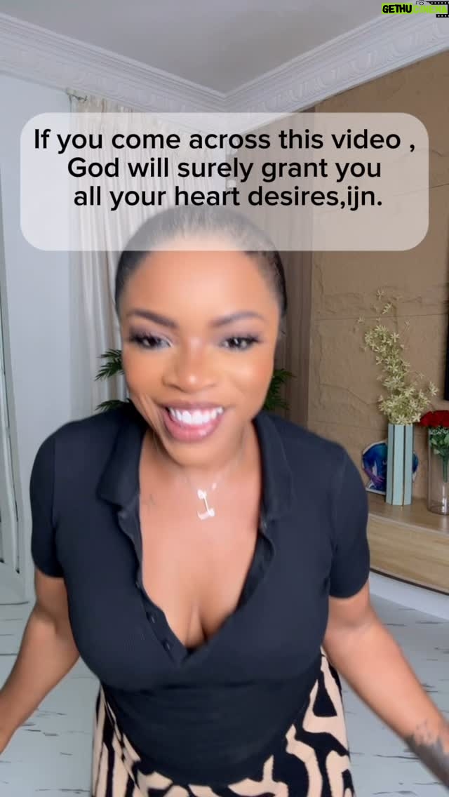 Laura Ikeji - 11.7K Likes - Amennnn