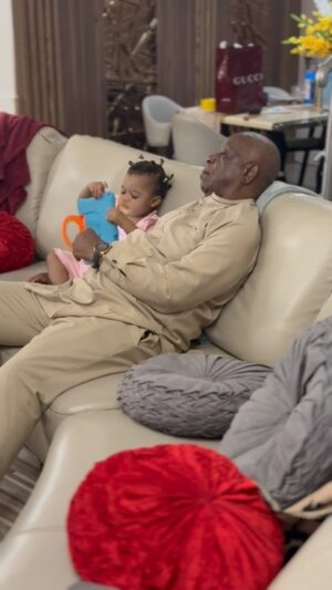 Laura Ikeji Instagram - That's my dad . Moments like this I'll cherish forever.