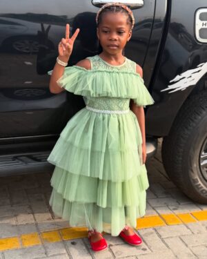 Laura Ikeji Instagram - Big 5. Happy birthday to my daughter Laurel, my baby, my first girl. I love u so much Laurel. U make me proud. God bless u. May u grow to see ur own children, grand n great grandchildren . May u live a fulfilled life. A life full of fun, joy n laughter. I love u.