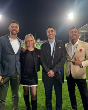 Laura McGoldrick Instagram - Wahs in the 03 & @shaun_johnson90 on debut with us at @skysportnz - what a night in my hometown ❤️🖤