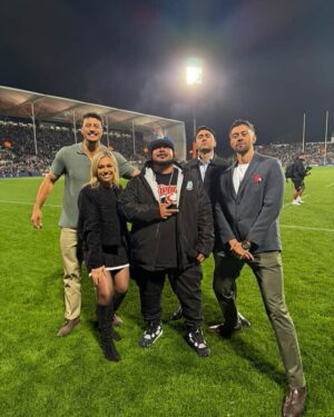 Laura McGoldrick Instagram - Wahs in the 03 & @shaun_johnson90 on debut with us at @skysportnz - what a night in my hometown ❤️🖤