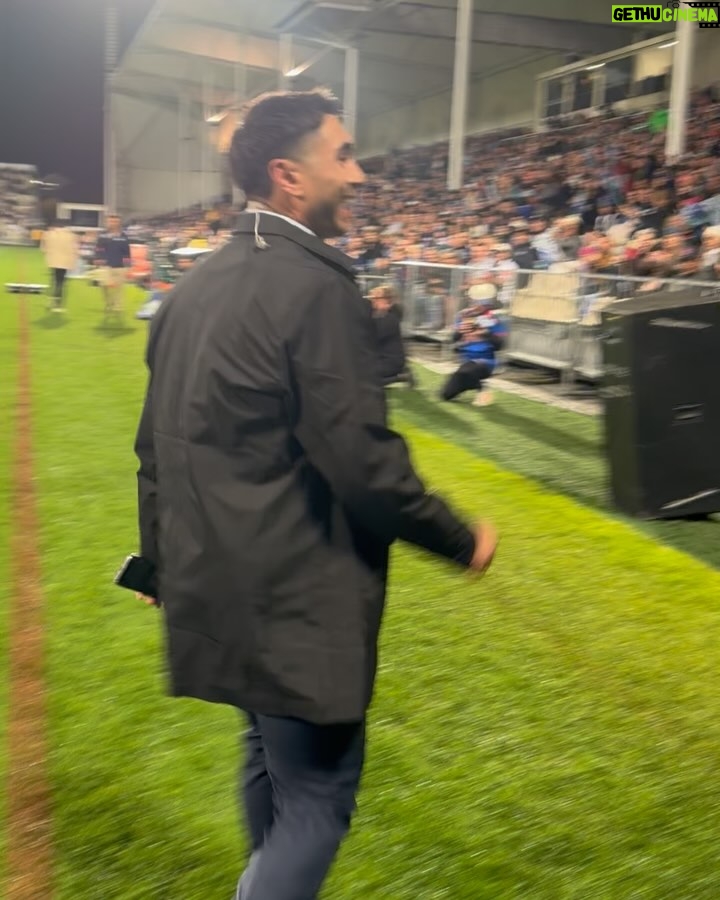 Laura McGoldrick - 3.7K Likes - Wahs in the 03 & @shaun_johnson90 on debut with us at @skysportnz - what a night in my hometown ❤️🖤