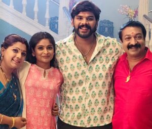 Lavanya Instagram - Congratulations💝 100 episodes 🎉 
Star maa serial ఇల్లు ఇల్లాలు పిల్లలు