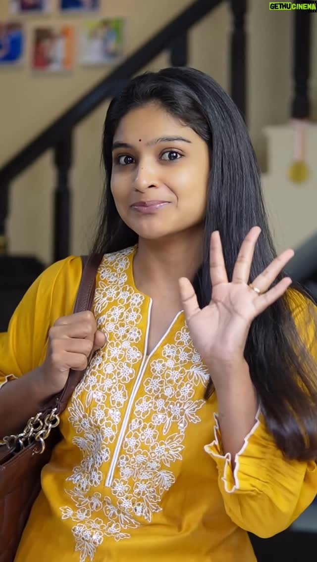 Lavanya - 16.6K Likes - My travel is incomplete without Santoor besan soap- the only soap with the goodness of Besan and Sandalwood, it is my go to for keeping my skin smooth and glowing ✨
#santoor #santoormom #viral #viralreels #viralpost #instagramreels #instagram #instagramers