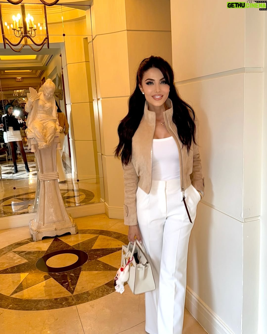 Leyla Milani - 15.2K Likes - LA 🌴