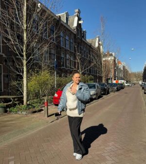 Lieke Martens Instagram - Enjoying mom life ☀️
