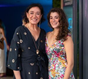 Lilia Cabral Instagram - Que maravilha estar com a @giuliabertolli em Lisboa e ainda poder rever tantos amigos queridos ❤️🇵🇹 @globointernacional 

#tvglobo #lisboa