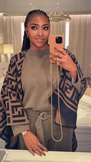 Lilian Esoro Instagram - Loving my braids by @liocaofficial 

The nail tech @liocaofficial convinced me to try a different nail polish, I think I am loving it. 😍 

Loving my glowing skin  by @liocaskin