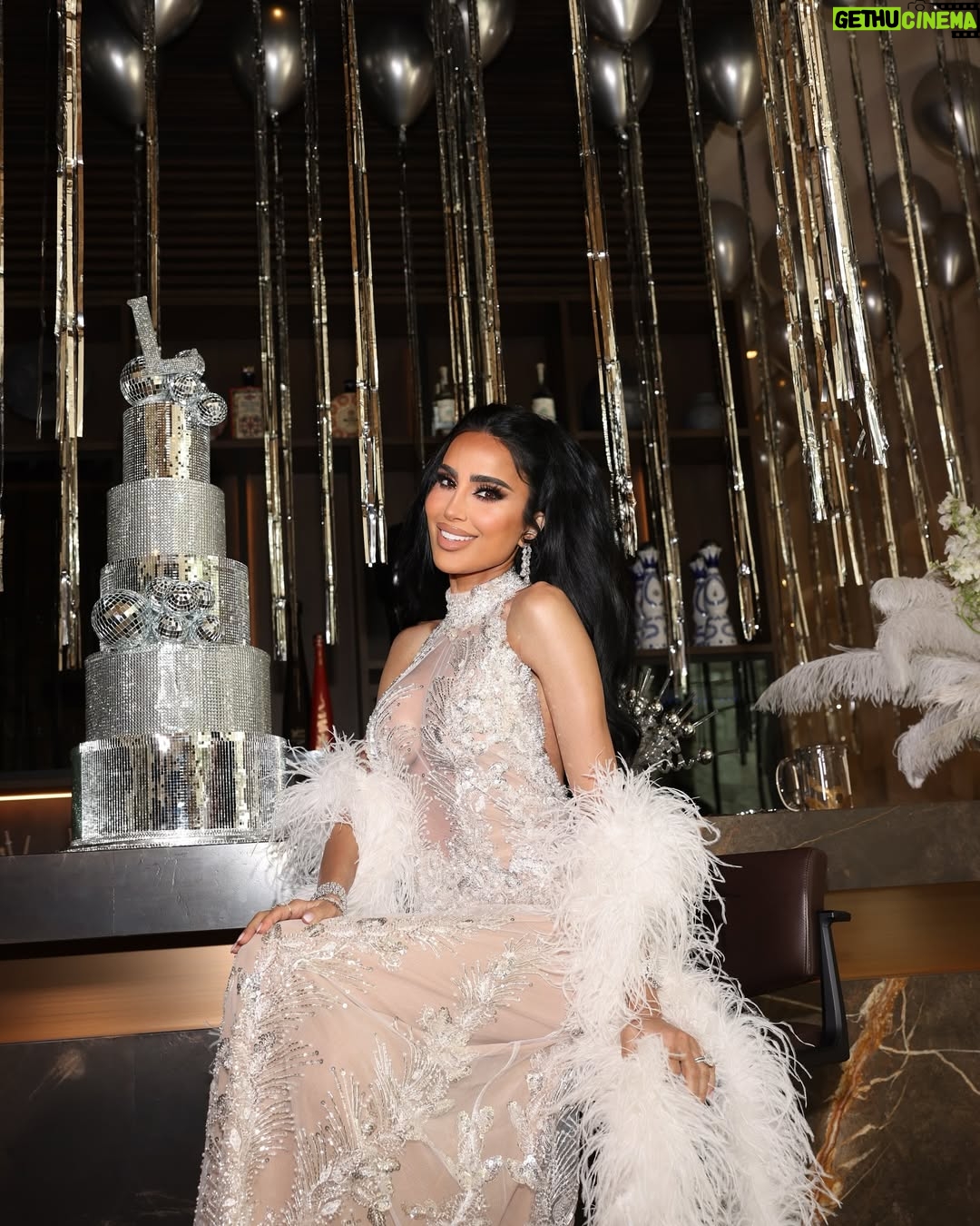 Lilly Ghalichi - 0 Likes - A glimpse inside the details of my 42nd Disco 🪩 thank you to everyone that made it so special, I’m still on cloud 9 but I promise I’m almost done posting lol ❤️
Event: @detailsbyhaleh
Dress: @waltercollection
Flowers: @dushanflowers
Cake: @maisondelafork
Custom Signs: @glamsignia
Photos: @victoriasirakovaphotographer
