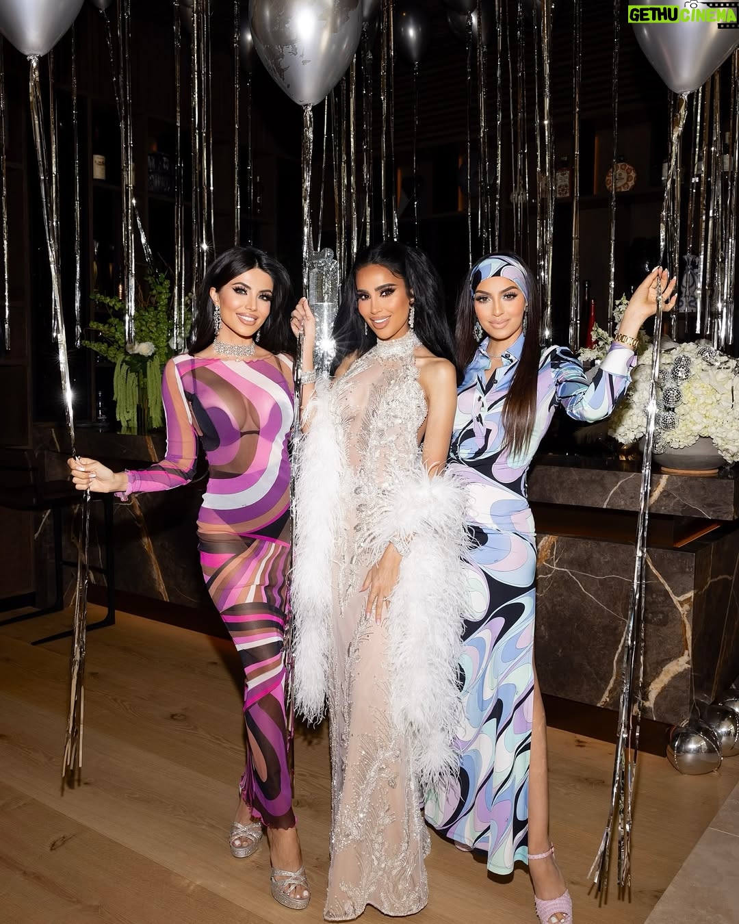 Lilly Ghalichi - 0 Likes - Peace, Love and Pucci 🪩 a look inside at some of my beautiful friends at the Pucci Disco🕺
🪩 It was so special to have my daughter there for the first time! I love that she’s becoming my best friend.
Event: @detailsbyhaleh
Dress: @waltercollection
Flowers: @dushanflowers
Cake: @maisondelafork
Custom Signs: @glamsignia
Photos: @victoriasirakovaphotographer