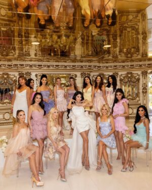 Lilly Ghalichi Instagram - Strong Women keep Strong Women Close 💖 
-  Celebrating our @leylamilani