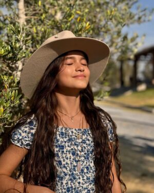Lola Ponce Instagram - 🤍🐎🌿🇲🇽 𝙰𝙼𝙾𝚁
Momentos en familia… 
naturaleza y mucho polo… 💫
@vinedossanlucas @aarondiaz
@karimechequer  @realgirlstv @alfredorenterialv 💫