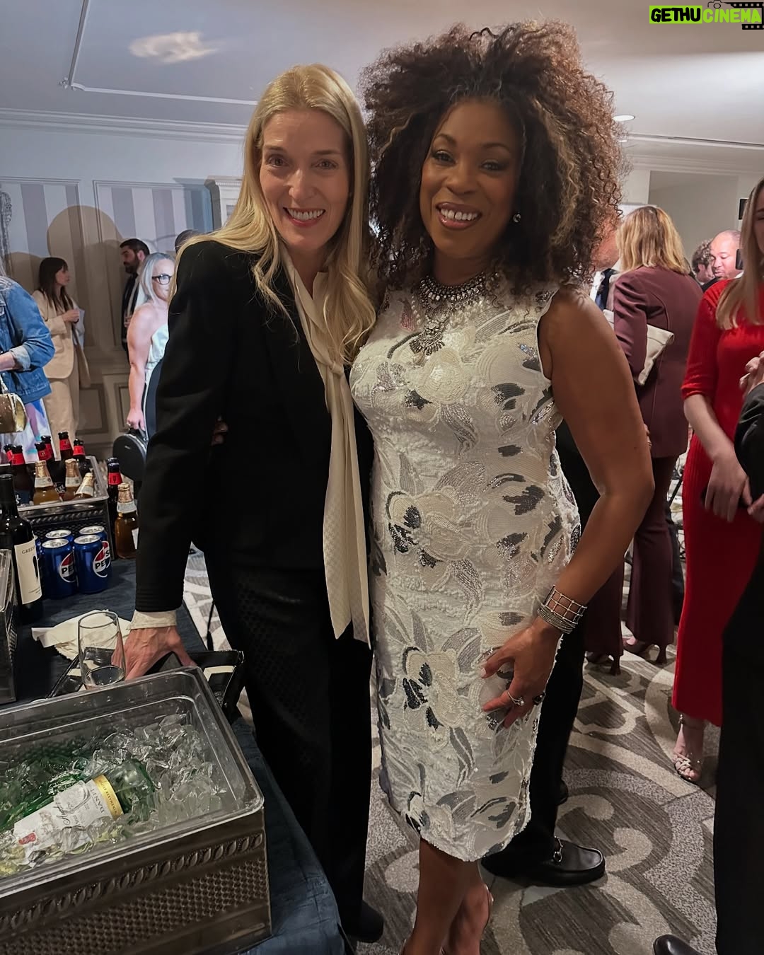 Lorraine Toussaint - 6.8K Likes - Joined @thecreativecoalition on Capitol Hill yesterday to secure NEA funding for The Arts.
#artsday2025
#righttobeararts